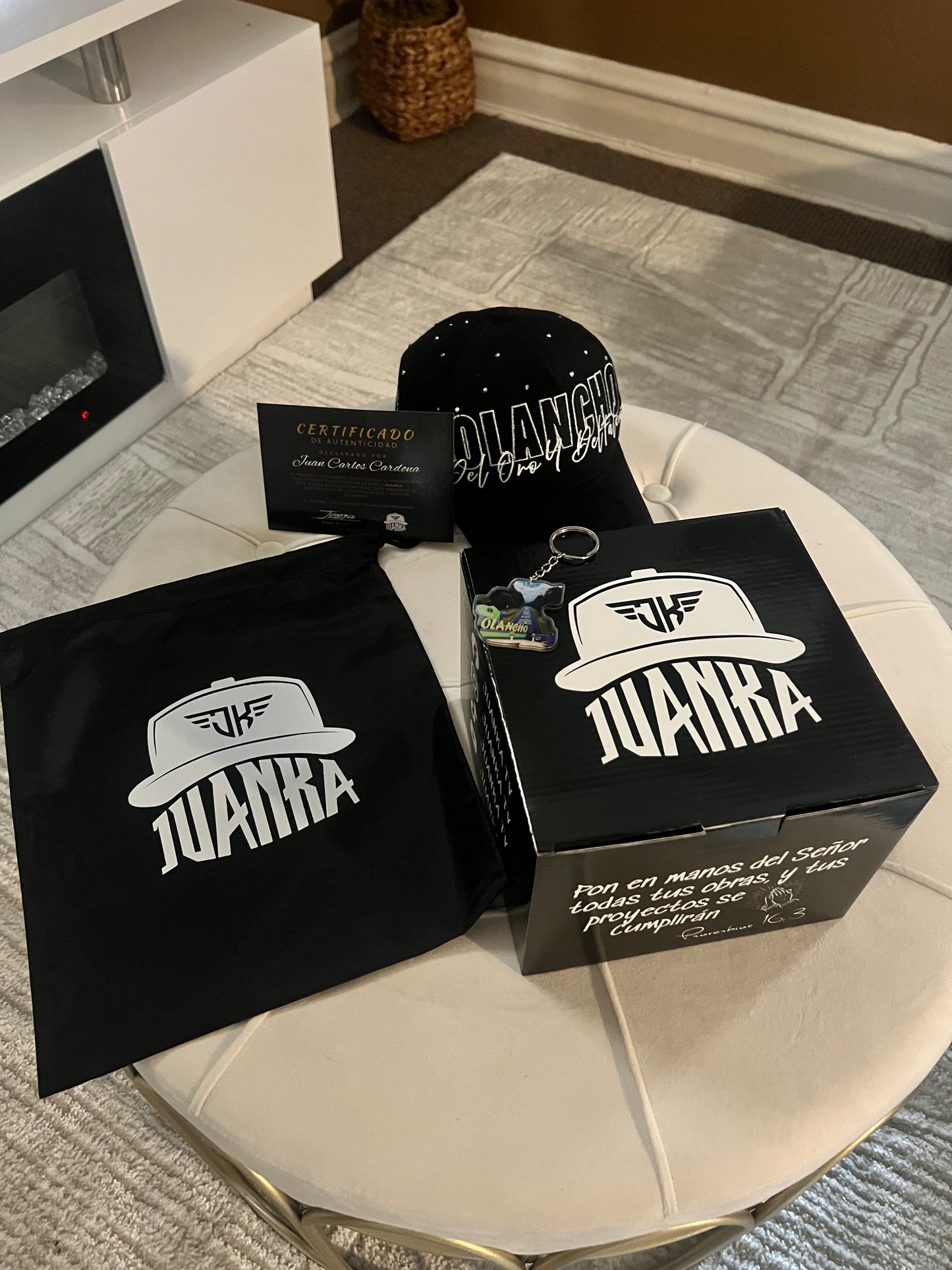 GORRA OLANCHANA DIAMANTE PLATEADO